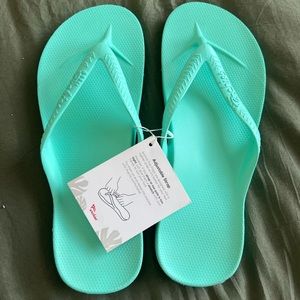 Archie’s Arch support flip flops